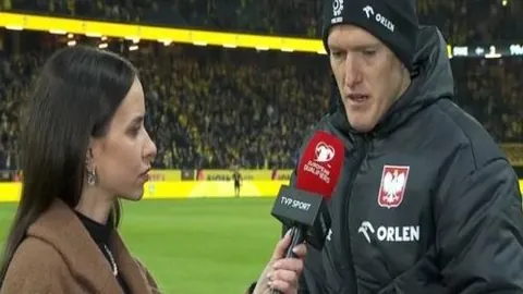 C罗40岁书写辉煌，国家队22载进球传奇，打破世界纪录